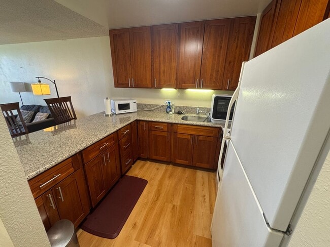 Photo - Available Now! Furnished Downtown 1 Bed/ 1 Bath Condo with A/C & Pool at Kukui Plaza Unit E909