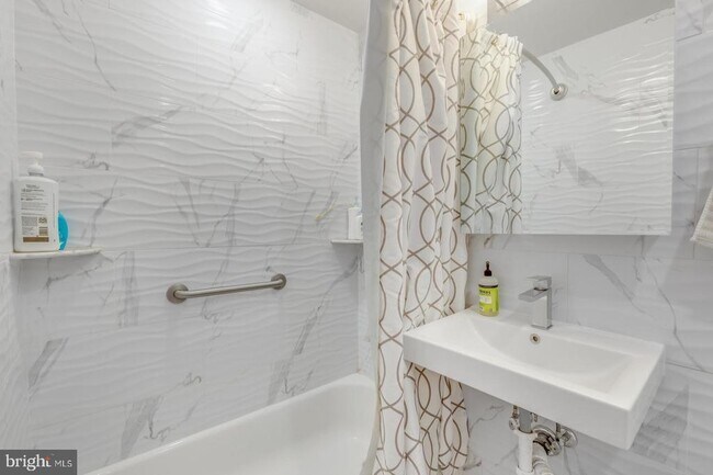 Photo - 624 N 35th St Unidad 2