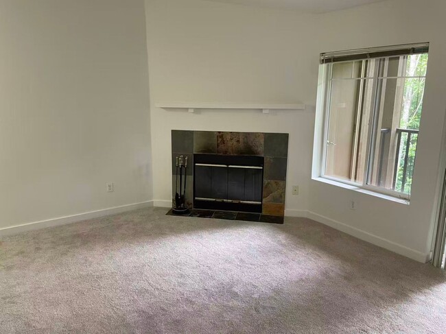 Photo - Nice 2-bed, 2-bath condo in Bothell for rent