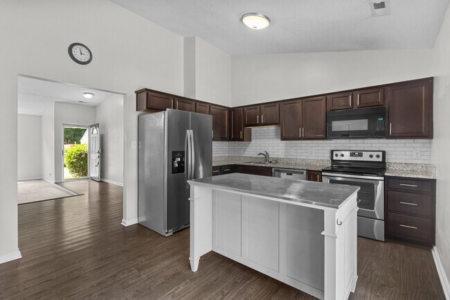 Photo - 3409 Woodbaugh Dr