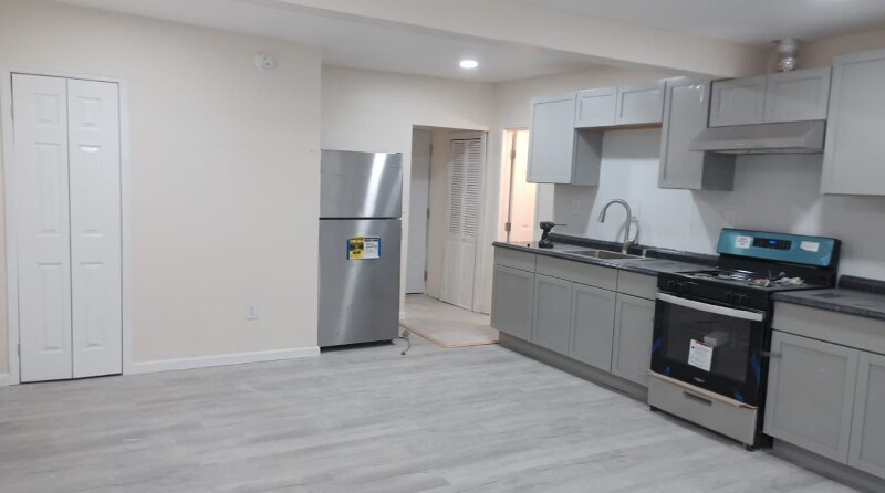 Photo - 134 Hennessy Ct Unit Apt 2 Right