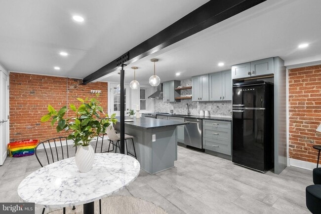 Photo - 1616 Kilbourne Pl NW