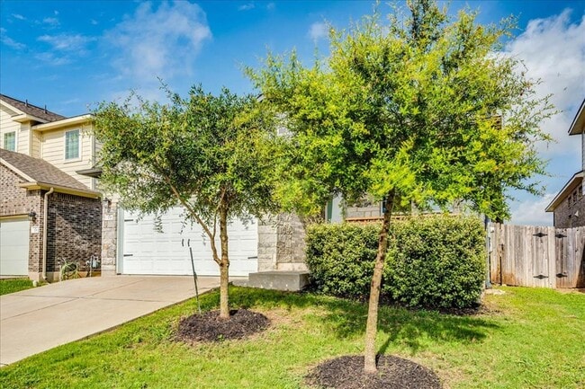 Photo - 733 Blue Oak Blvd