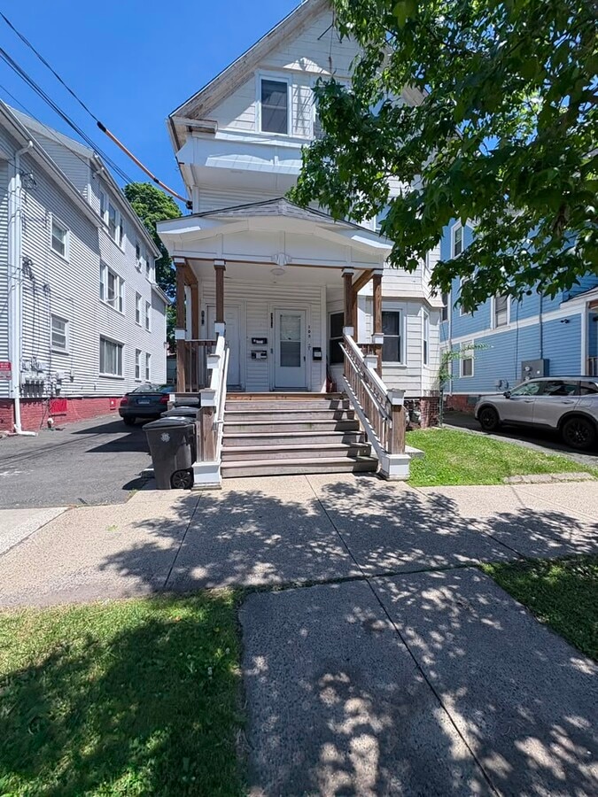 Photo - 103 Sheffield Ave Unit 1