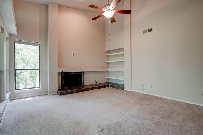 Photo - Beautiful 2 Bed / 2 Bath Home with Balcony in Austin