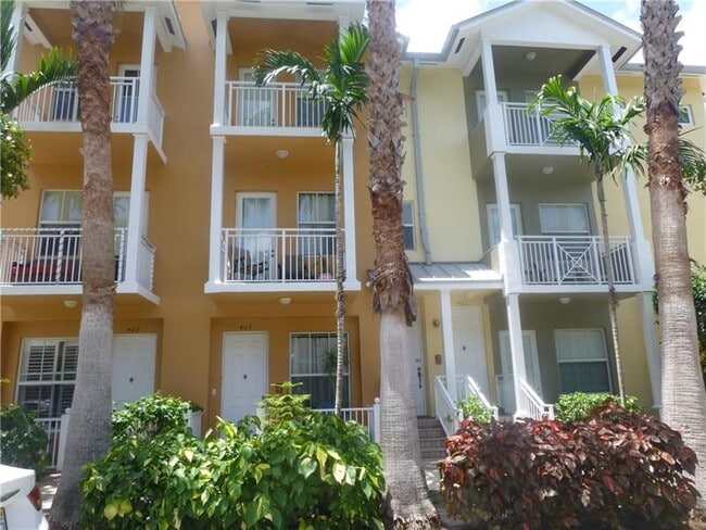 Photo - 407 Olssen Ave Unidad 407