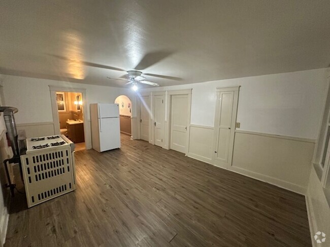 Building Photo - 448-450 Hamilton Street - Southbridge Unit Basement Rental