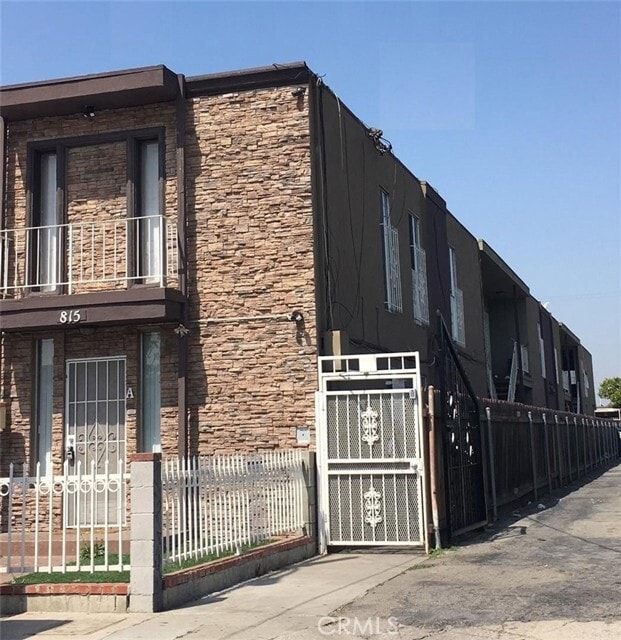 Photo - 815 N Rose Ave Unidad 5