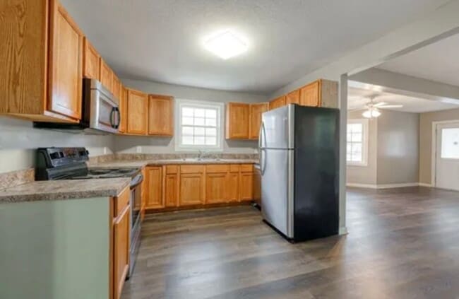 Photo - 761 S 5th St