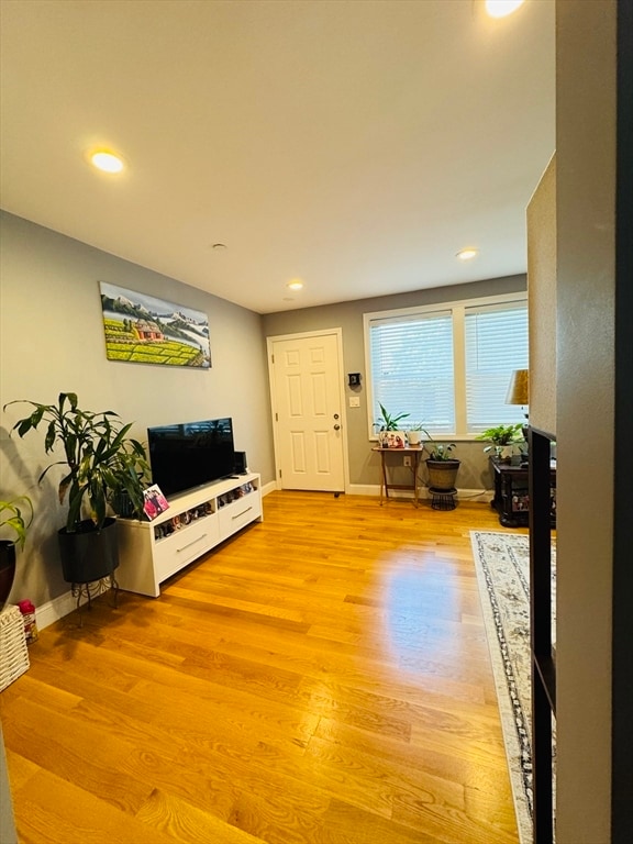 Building Photo - 112 Harvard St Rental