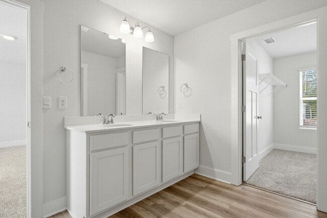 Photo - 4932 Valor Ct