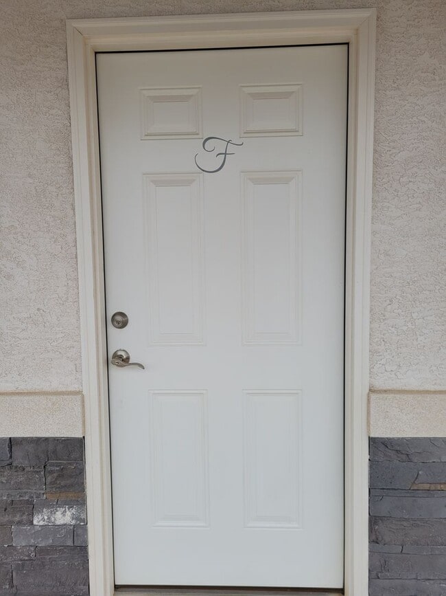 Photo - NEW LUXURY ONE BEDROOM APARTMENT FULLY FUR... Unit 2501-F