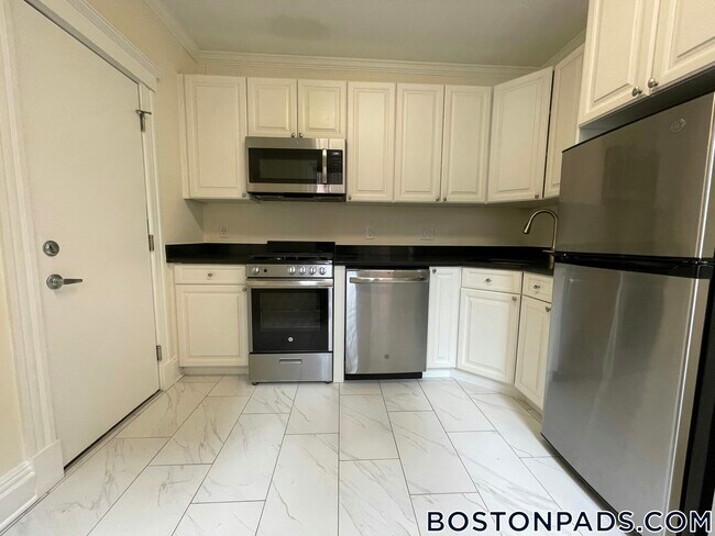 Photo - 24 Chauncy St Unidad 8