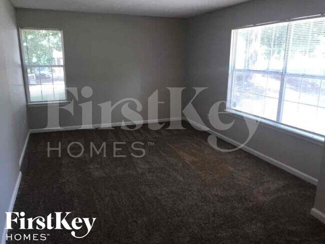 Photo - 20 Mildred Ln