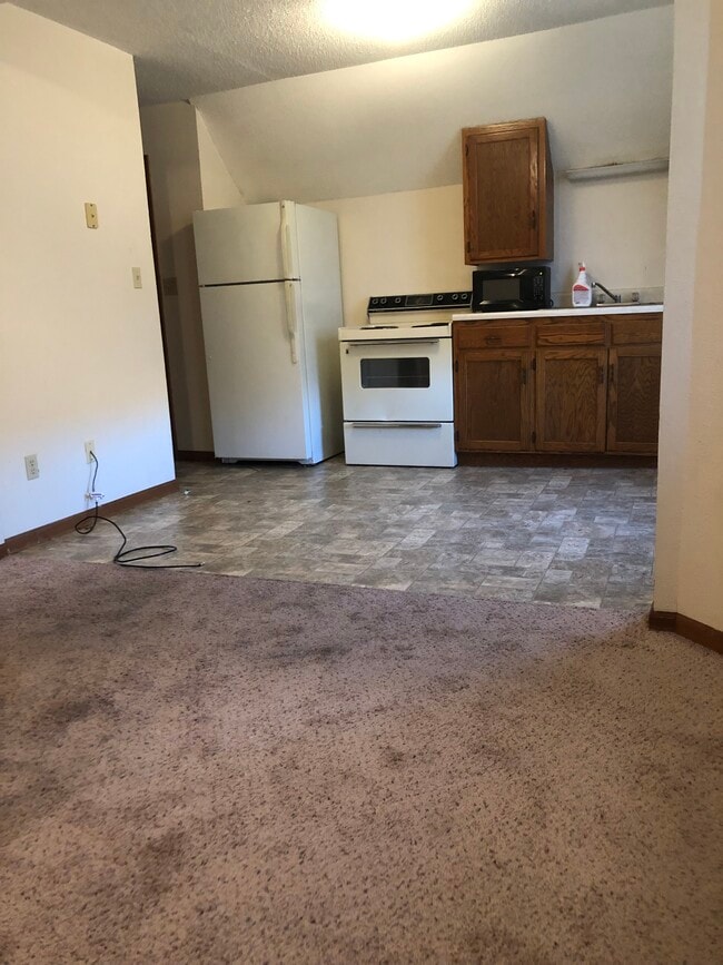 Building Photo - 309 Hart St Unit D Rental