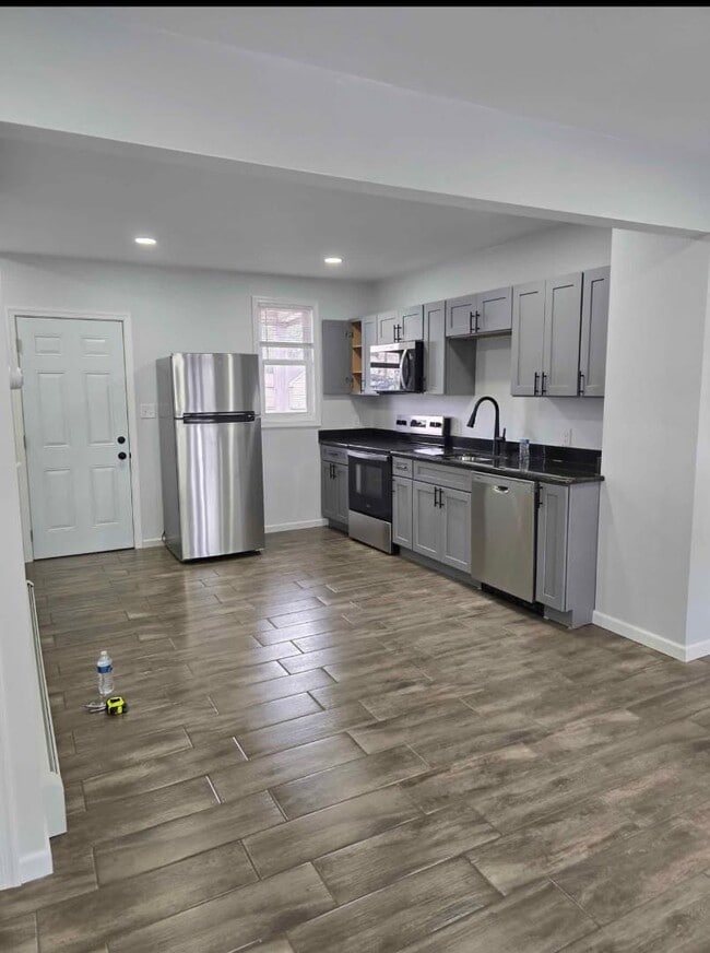 Photo - 515 Monges St