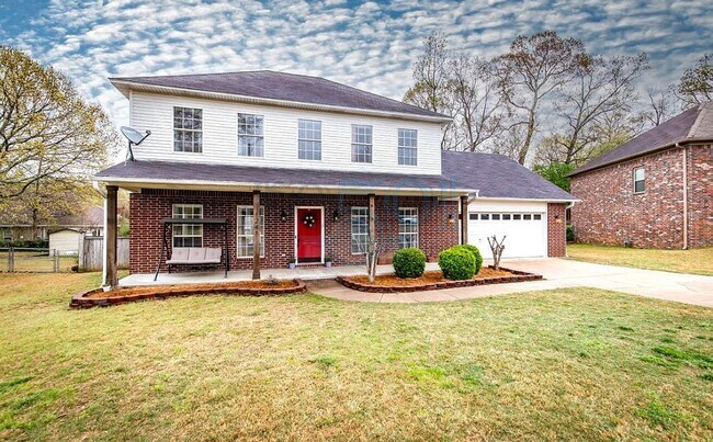 Photo - Wonderful Family Home!