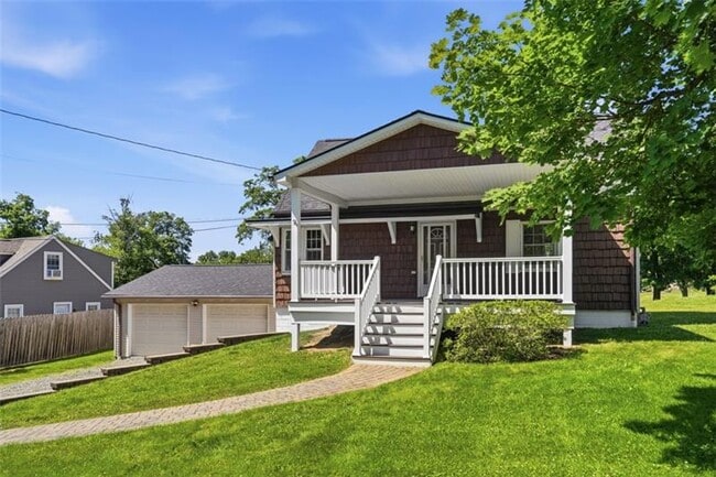 Photo - 315 South Dr