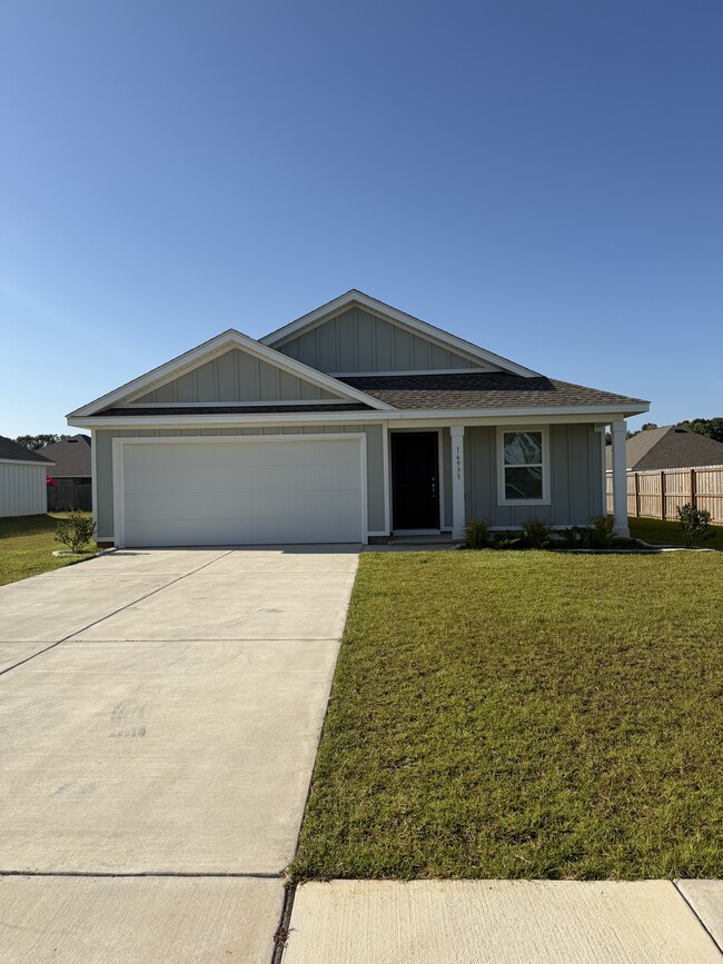 Building Photo - 16933 Valencia Way