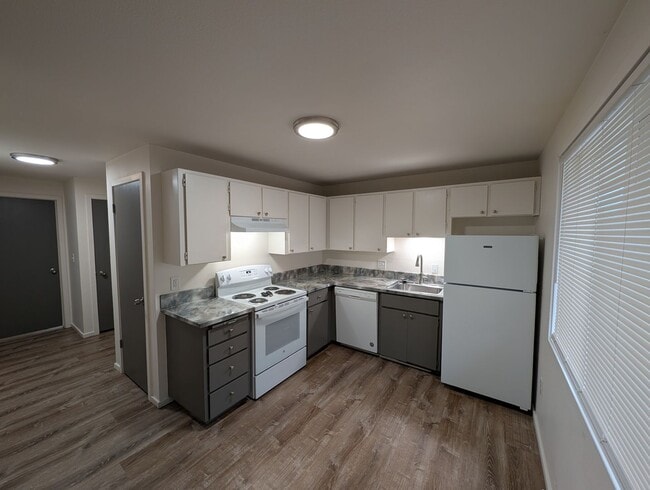 Photo - 1212-1214 E Boyd Ave Unit 1212