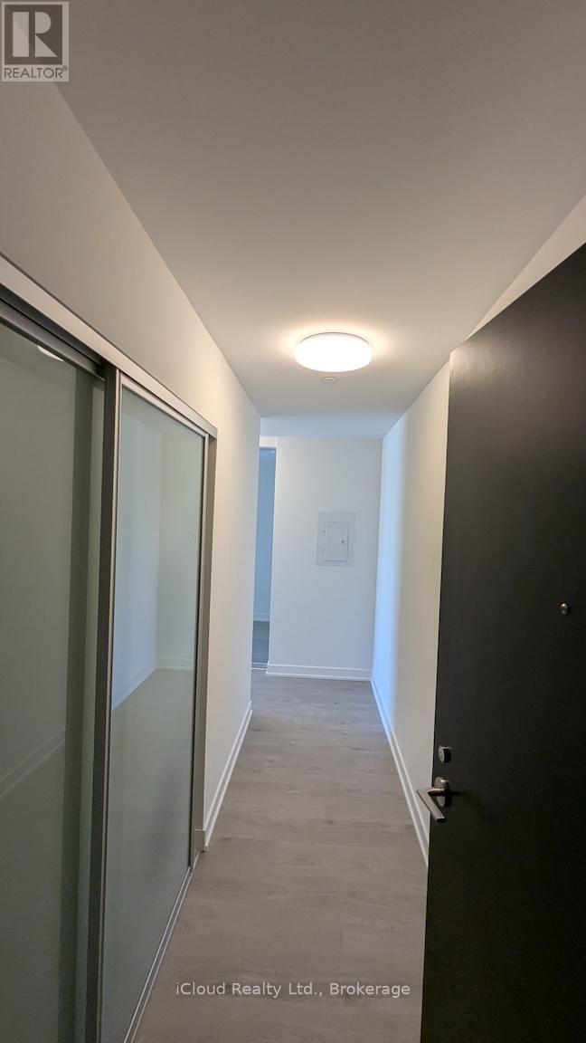 Photo - 120 Broadway Ave Unité 2414