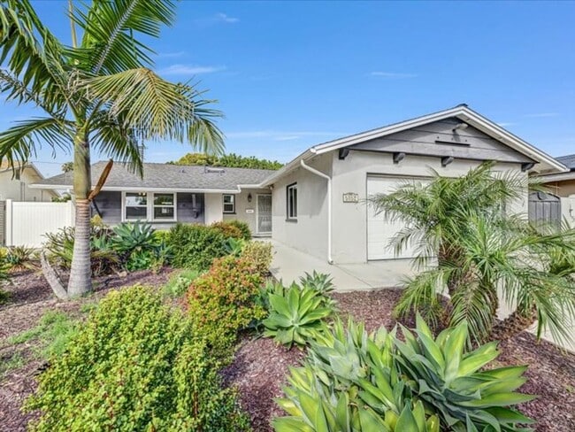 Building Photo - Beautiful 3 BD, 1.5 BA Remodeled Home in North Clairemont!