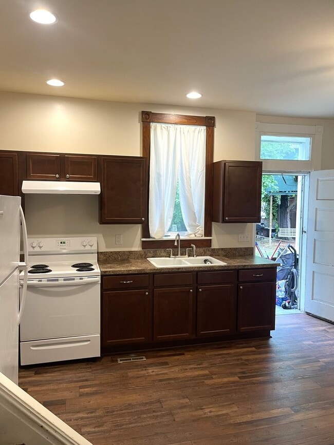 Photo - 2-story duplex | 4 bedrooms and 2 full bathrooms