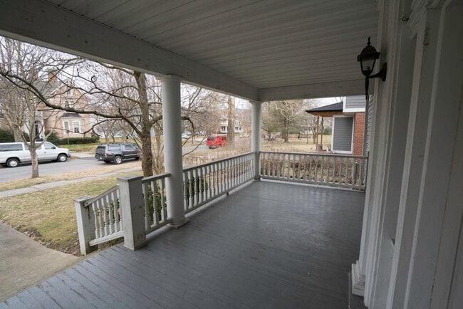 Photo - 658 Maple Ln