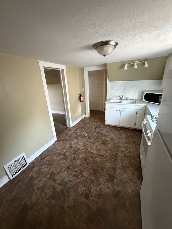 Photo - 2916 Roosevelt St