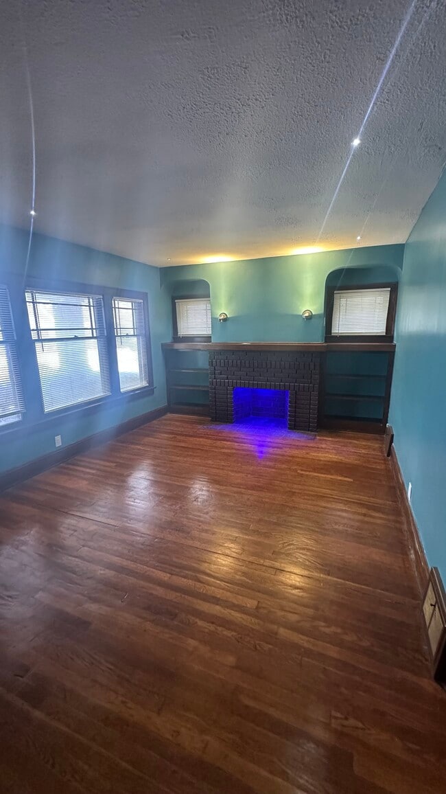 Photo - 471 E 147th St