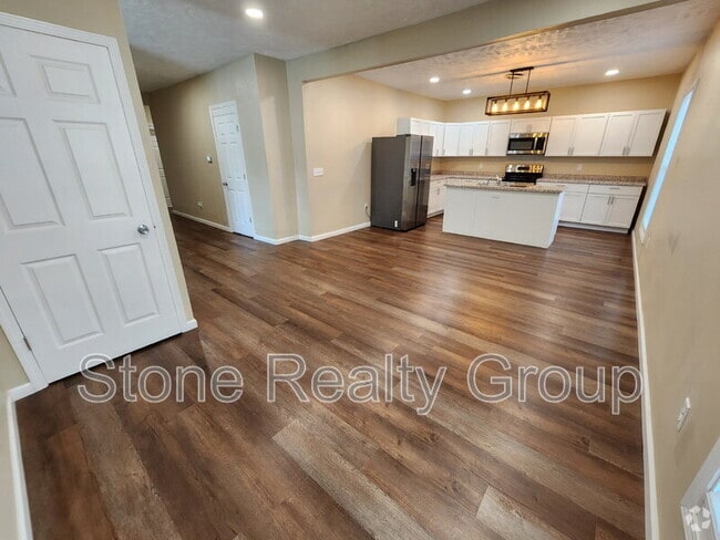Building Photo - 1423 Maple Ave Unit B Rental