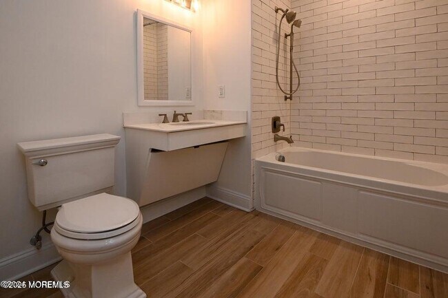 Photo - 206 NJ-71 Unit B