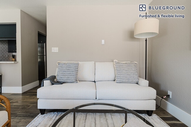 5 W Bellevue Ave Unit SI FL0-ID1786