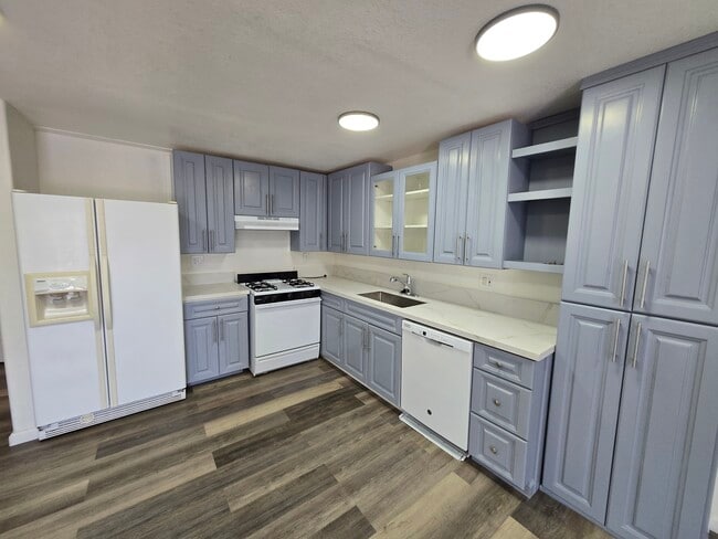 Kitchen - 9843 Dale Ave Apartamentos Unidad 9843 Dale Ave