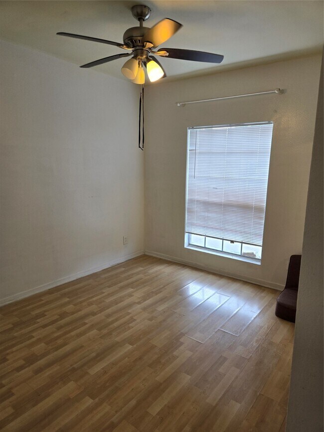Photo - 6500 Harbor Town Dr