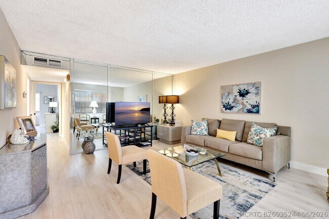 Photo - 825 Normandy Trail Unit R