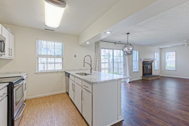 Photo - !!!WOW!!! Townhome in Virginia Beach