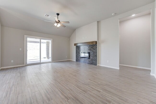 Photo - 1167 Atlantic Ave