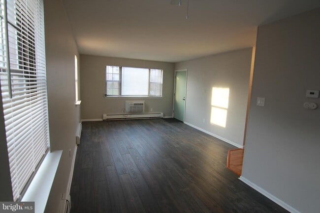 Photo - 9 Thomas Rd Unit 1