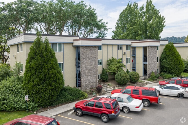 Brentwood Gardens Apartments