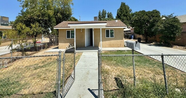 Building Photo - Your new home is here! Enjoy the charm of ...