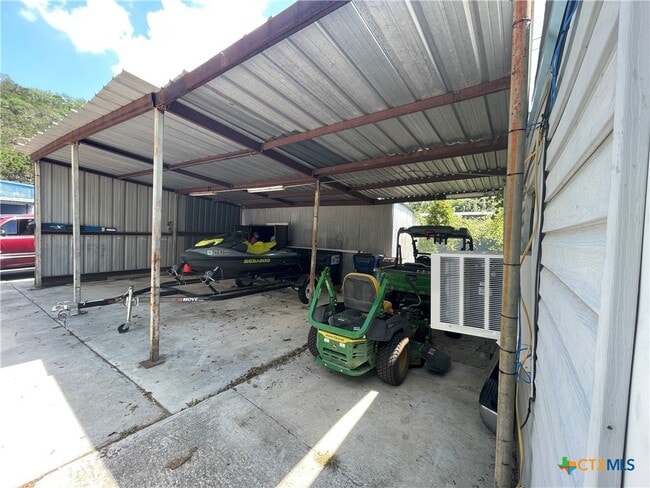 Photo - 1910 FM2673 Casa