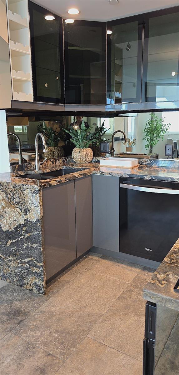 Photo - 300 South Pointe Dr Unit 908