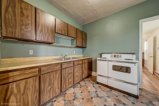 Photo - 802 Pine St Unidad 7