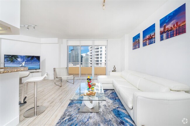 Building Photo - 808 Brickell Key Dr Rental