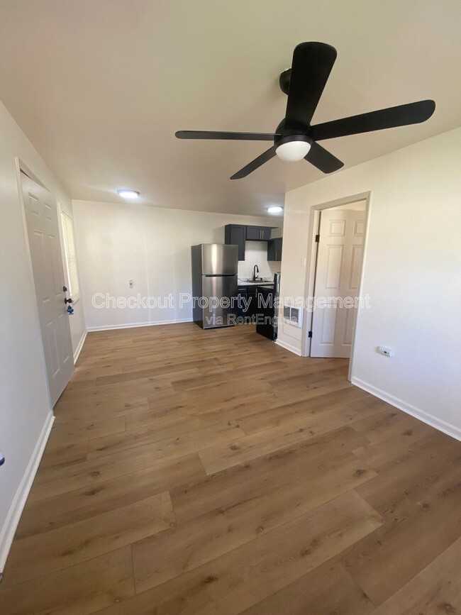 Building Photo - 112 Bellerive Blvd