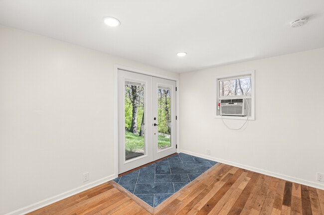 Photo - 1010 S Osage Dr