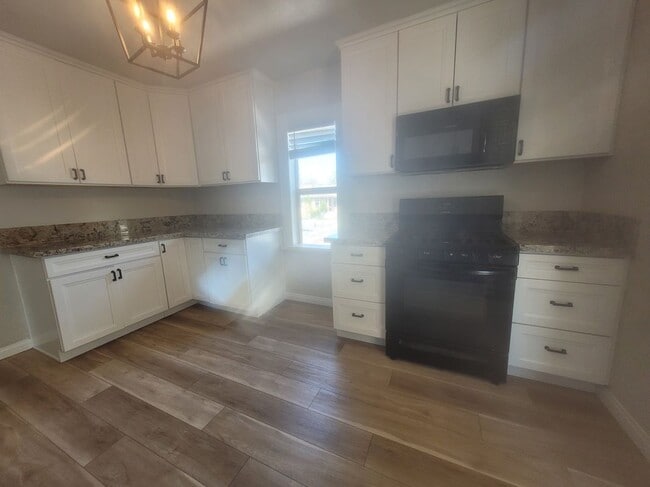 Photo - 4143.5 Cleveland