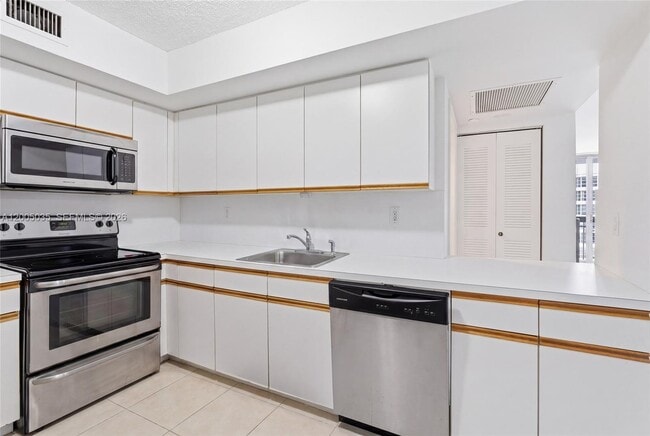 Photo - 19195 Mystic Pointe Dr Unit 604