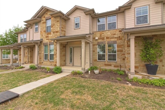Photo - 315 N Heatherwilde Blvd